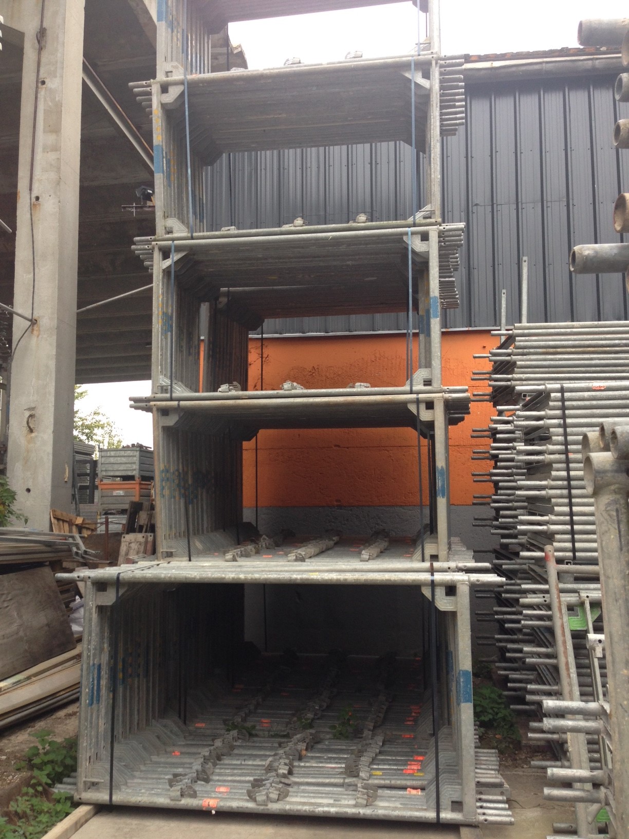 Echafaudage de maçon occasion Layher : 154m²