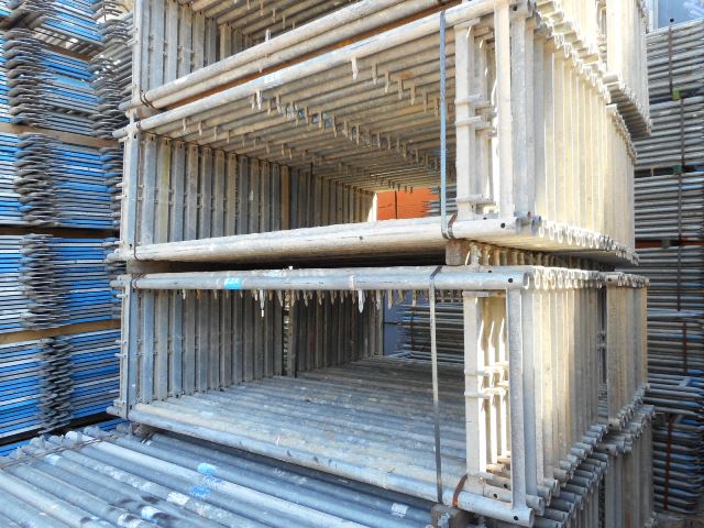 Echafaudage facadier d’occasion RUX: 740m²
