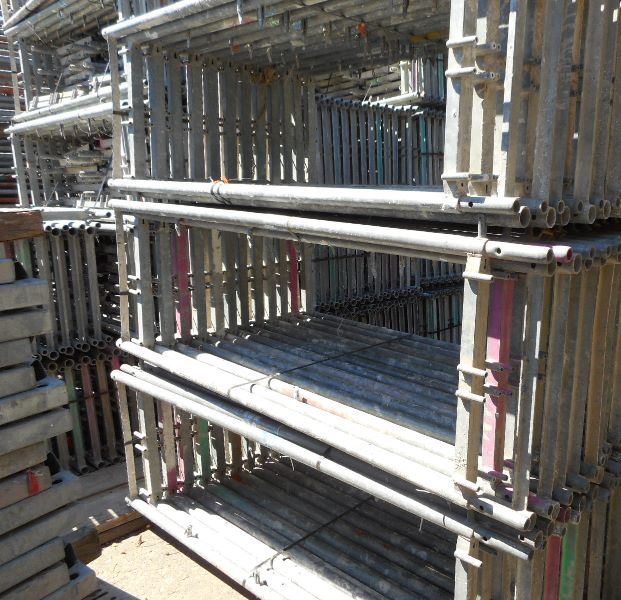 Echafaudage facadier d’occasion RUX: 430m²