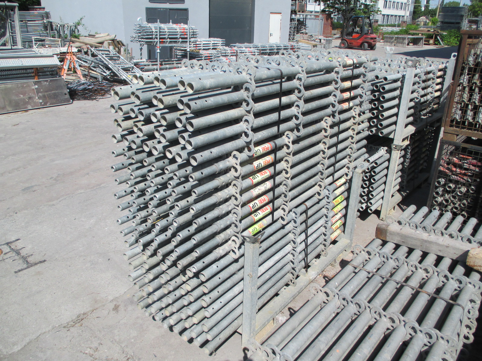 Echafaudage d’occasion multidirectionnel 200m²