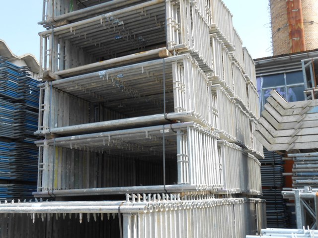Echafaudage spécial couvreur d’occasion RUX 216m² COMPLET
