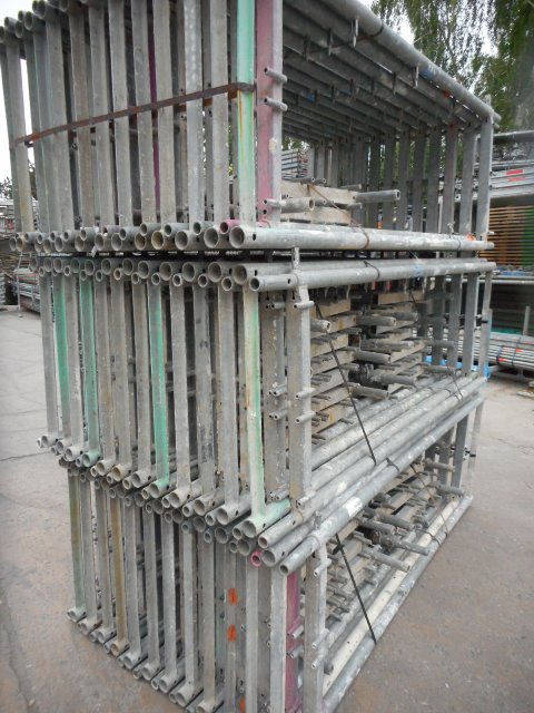 Echafaudage facadier d’occasion RUX: 154m²