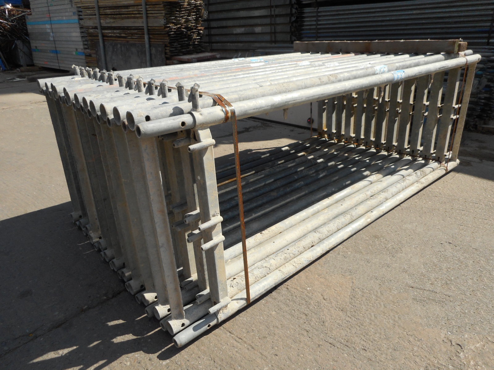 Echafaudage facadier d’occasion RUX: 57m²