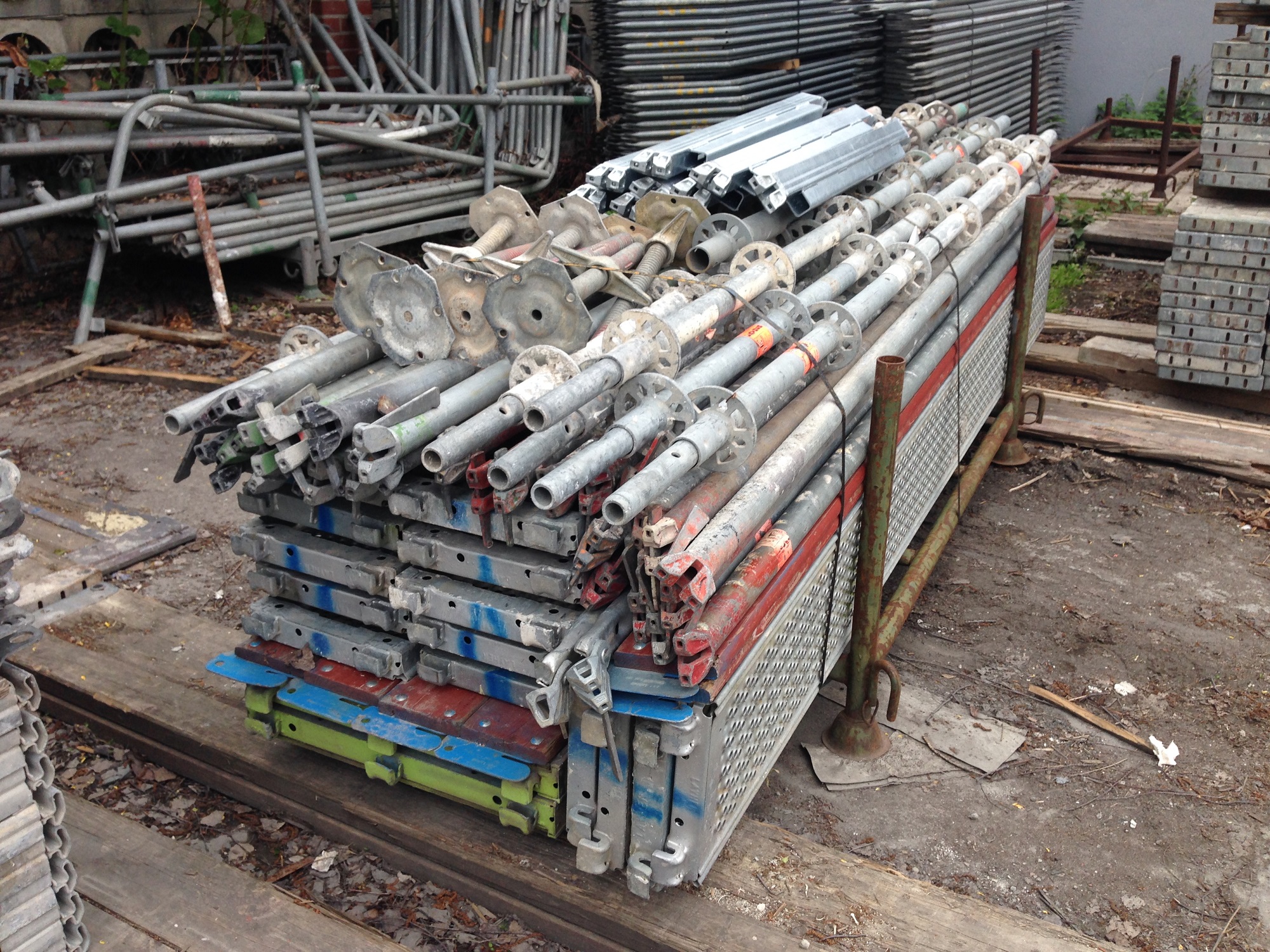 Layher multidirectionnel d’occasion 57m² pour maçon