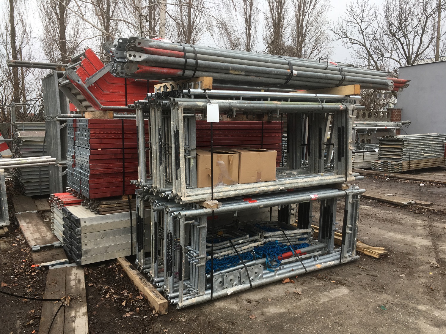 Lot de 245m² Plettac façadier d’occasion