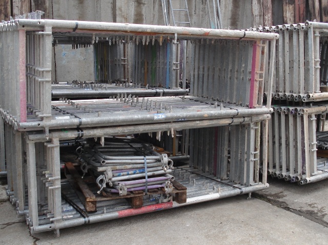Echafaudage d’occasion COMPLET RUX: 250m²