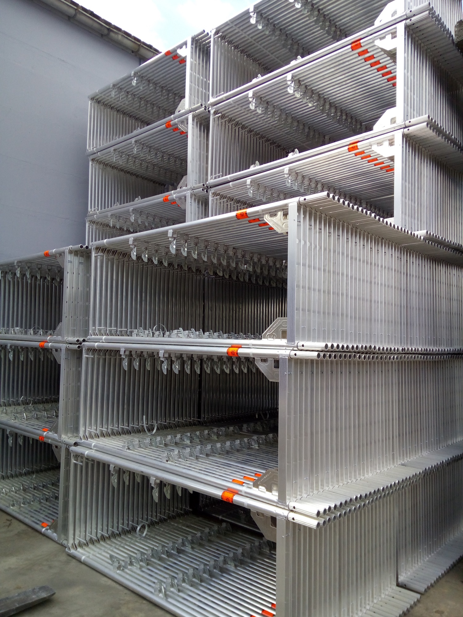 Echafaudage Alu Layher: 190m²